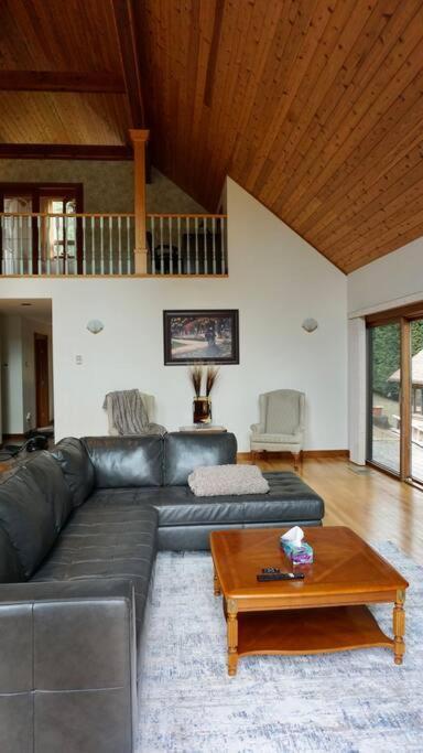 Chalet Style Cottage Near Shawnigan Lake Exterior foto